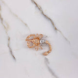 Pendant Scorpion 7.75gr / 4.3cm / White Fuchsia Zircons Two White Rose Gold &