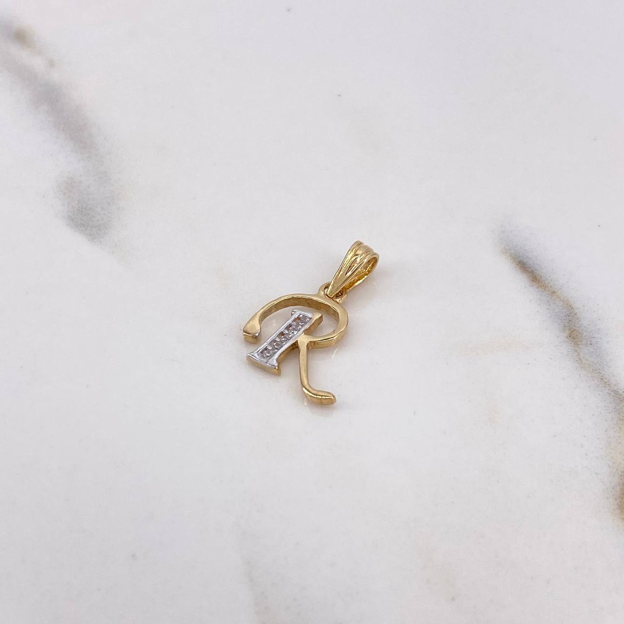 Pendant Letter R 0.8gr / 1.9cm / White Zircons Two-tone Yellow White 18K $