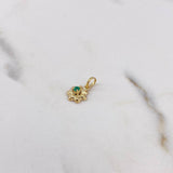 Dije Flor 0.4gr / 1.3cm / Esmeralda 4pts Oro Amarillo 18K (Joya) $