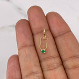 Dije Gato 0.35gr / 1.9cm / Esmeralda 8pts Oro Amarillo 18K (Joya) $