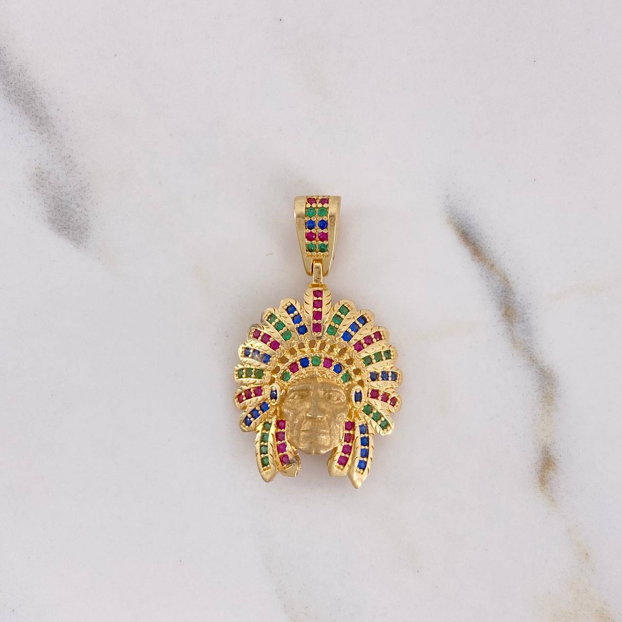 Pendant Indian 4.6gr / 3.2cm / Colored Zircons 18K Yellow Gold $