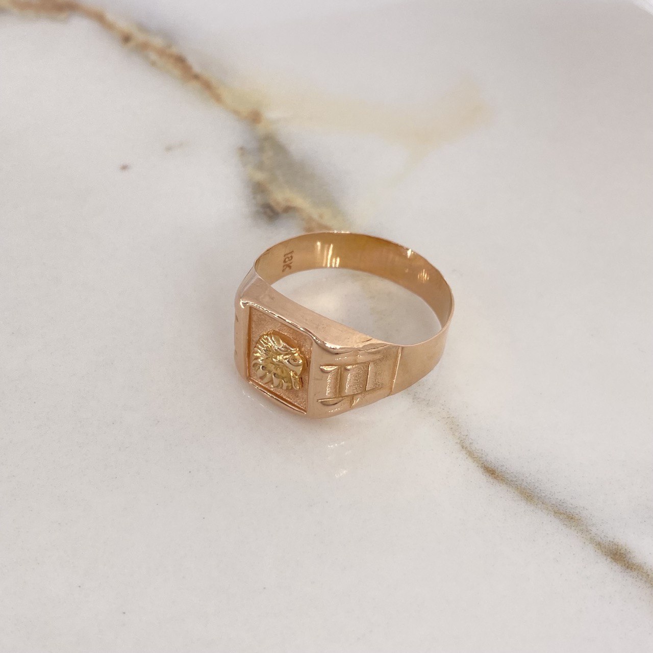 Anillo Sello Aguila 3.25gr / T9 1/2 / Dos Oros Amarillo Rosa $