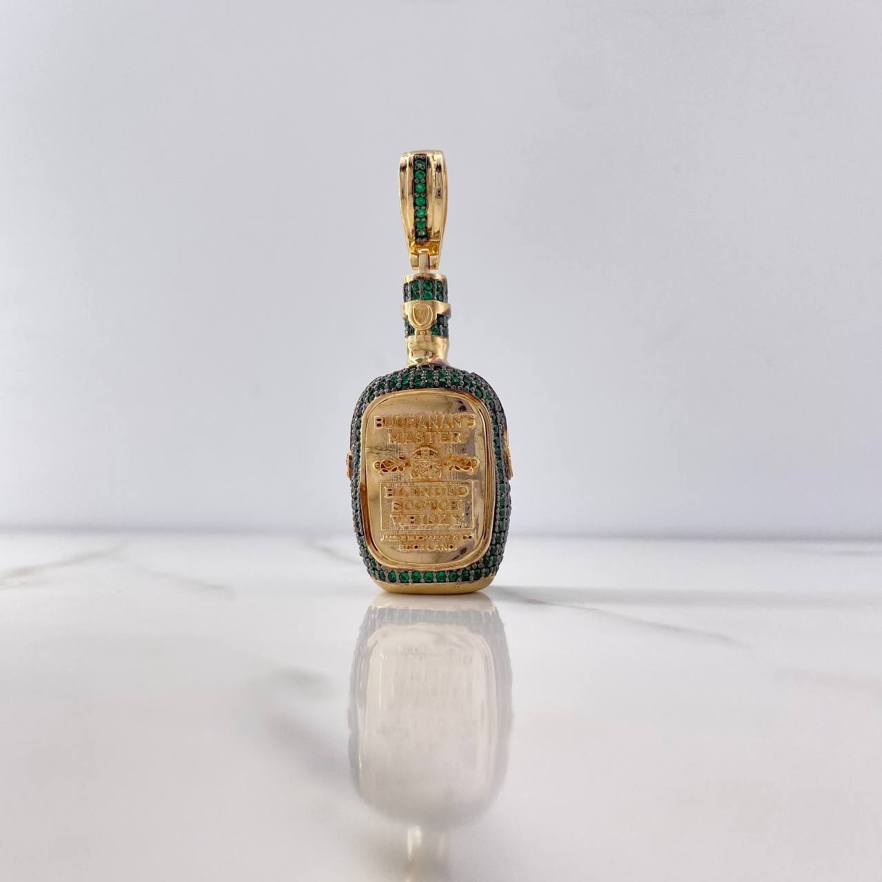 Pendant Buchanan's Bottle 24.8gr / 5.6cm / Green Zircons Yellow Gold (Offer) &