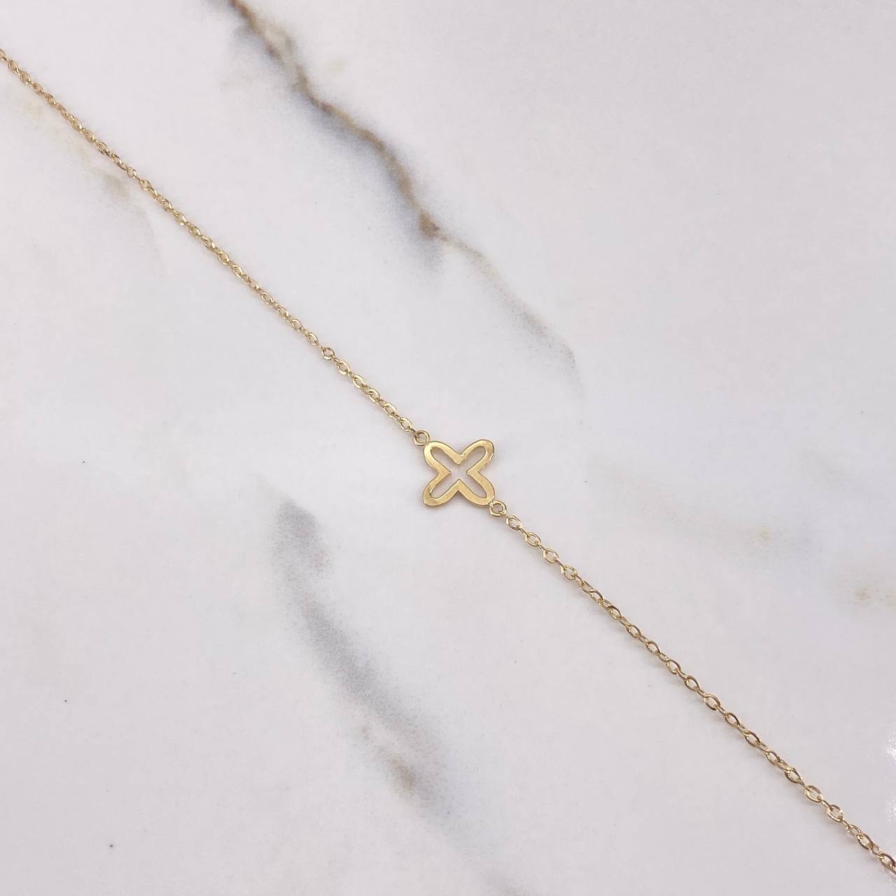 Chain Hoop followed by Flowers 2.4gr / 45cm / 1mm Yellow Gold +3 $