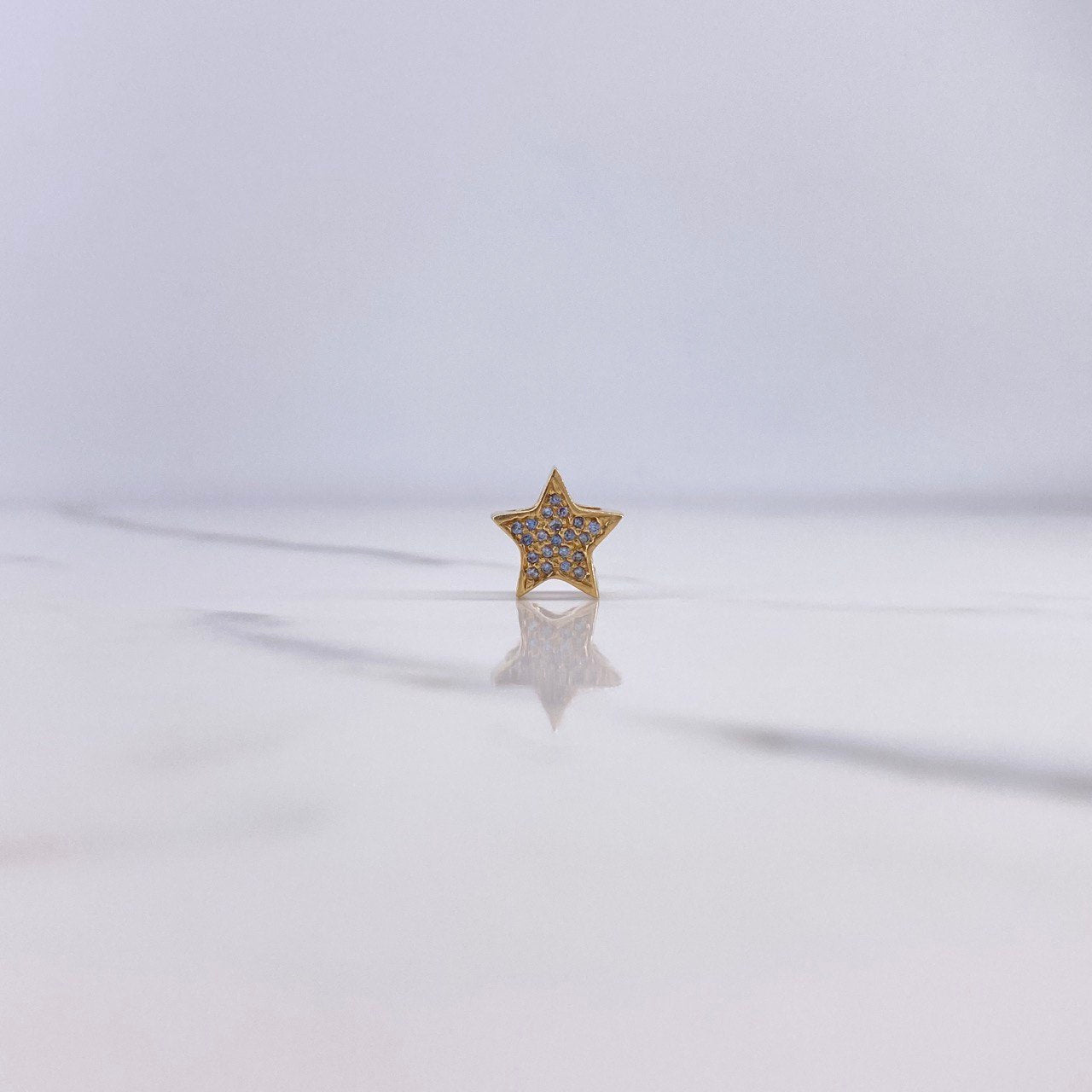 Charm Star 2.1gr / 1.1cm / Blue Yellow Zircons Yellow Gold $