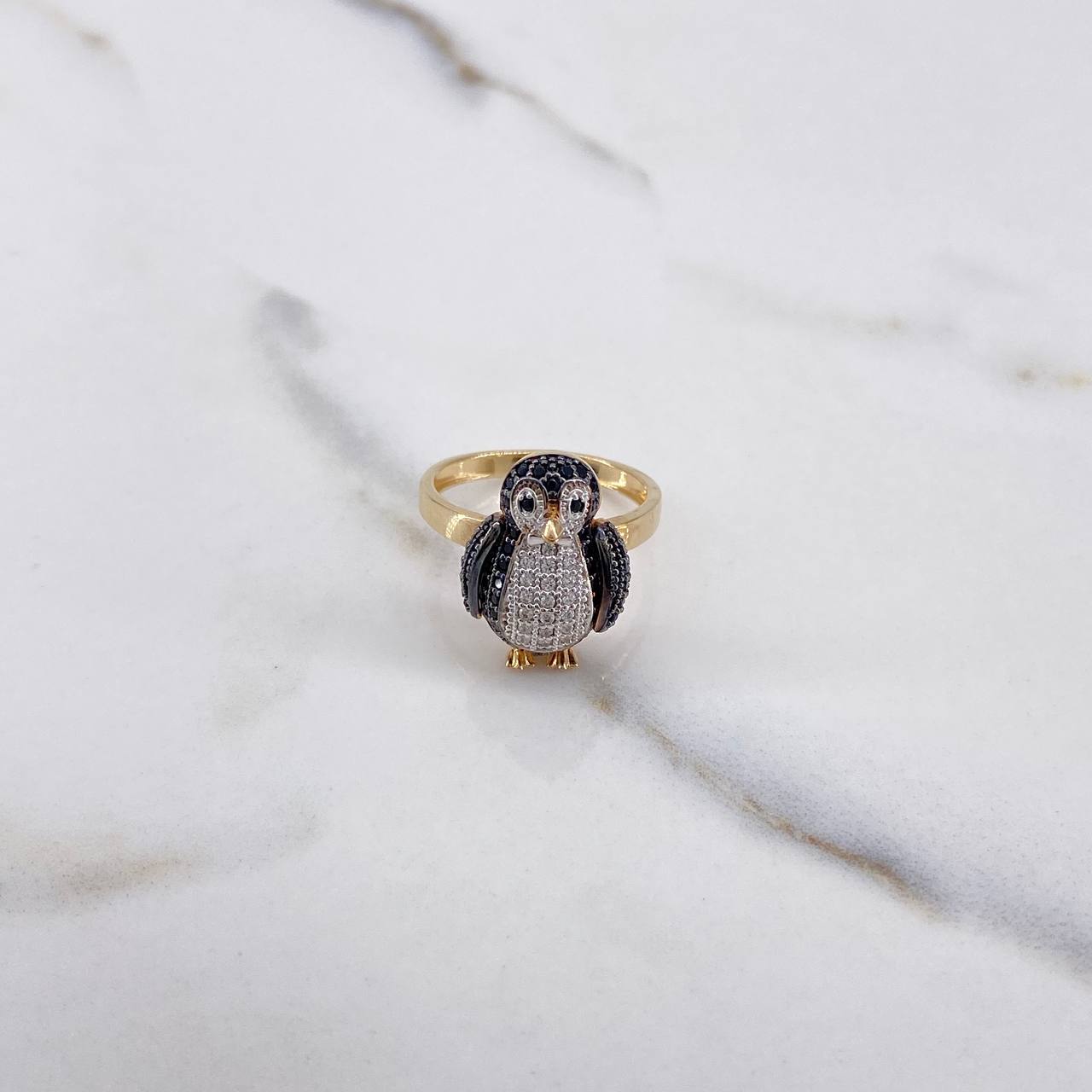 Articulated Penguin Ring 4.9gr / Size 7 3/4 / White and Black Zircons Two Yellows White Gold &