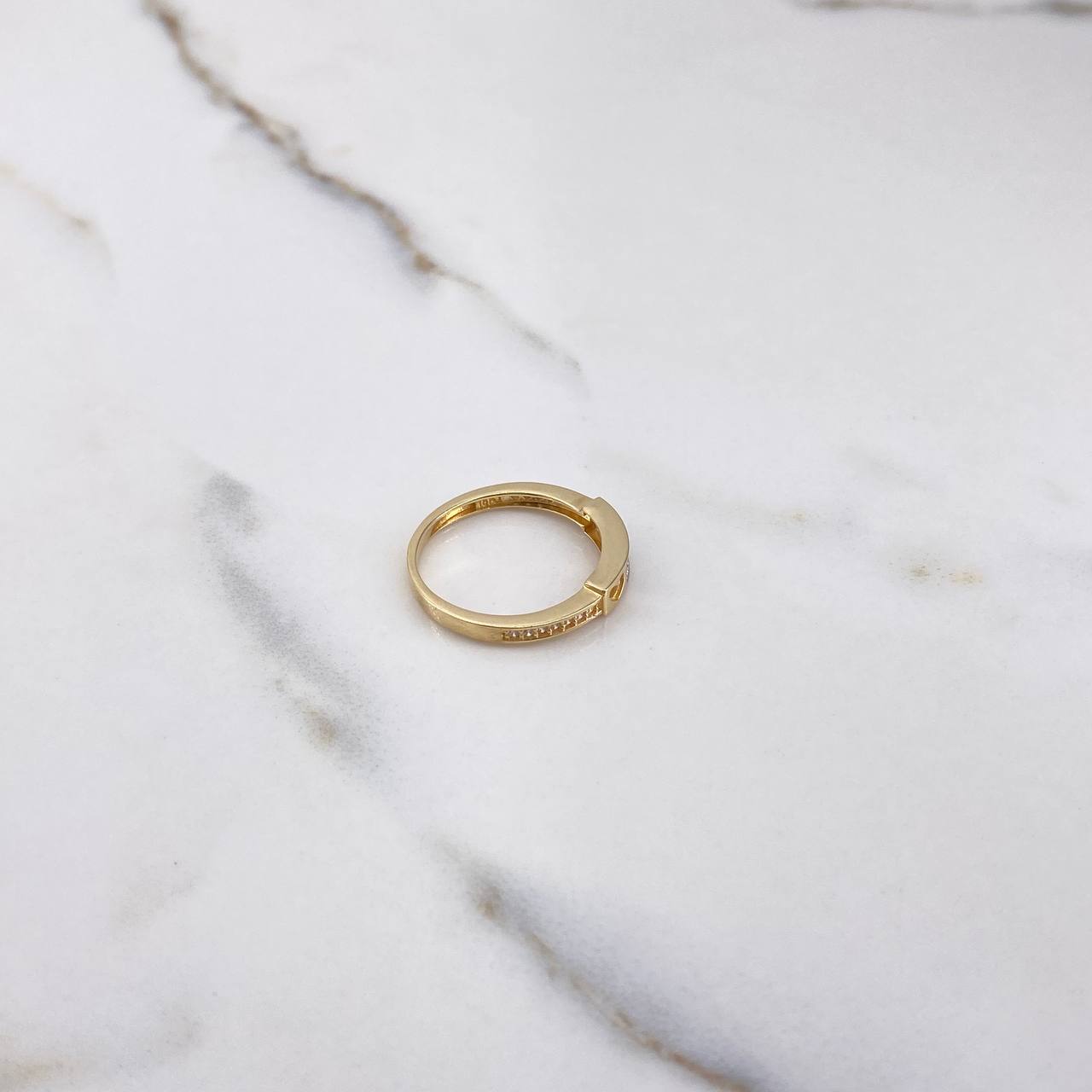 Heart Silhouette Ring 2.15gr / Size 6 1/4 / White Zircons Two Yellow and White Gold $