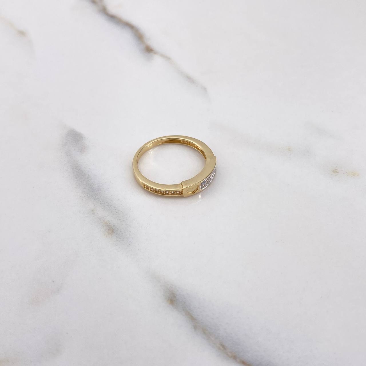 Heart Silhouette Ring 2.15gr / Size 6 1/4 / White Zircons Two Yellow and White Gold $