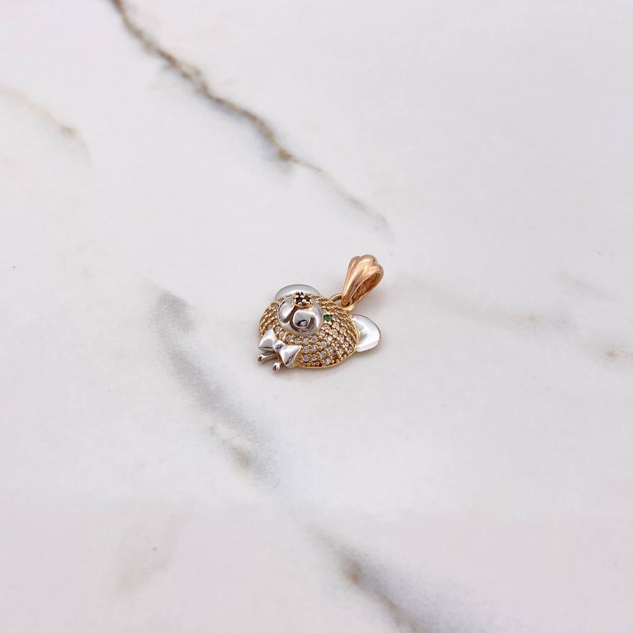 Pendant Bear Face 3.55gr / 2.6cm / White Black Green Zircons Three Golds $