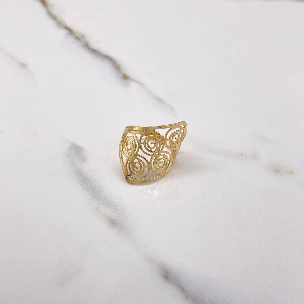 Arabesque Ring 2.55gr / Size 7 1/2 / Yellow Gold &