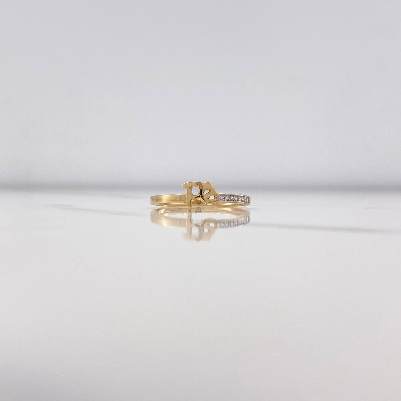 Iron Ring 1.75gr / Size 7 3/4 / White Zircons Two Yellow and White Golds &