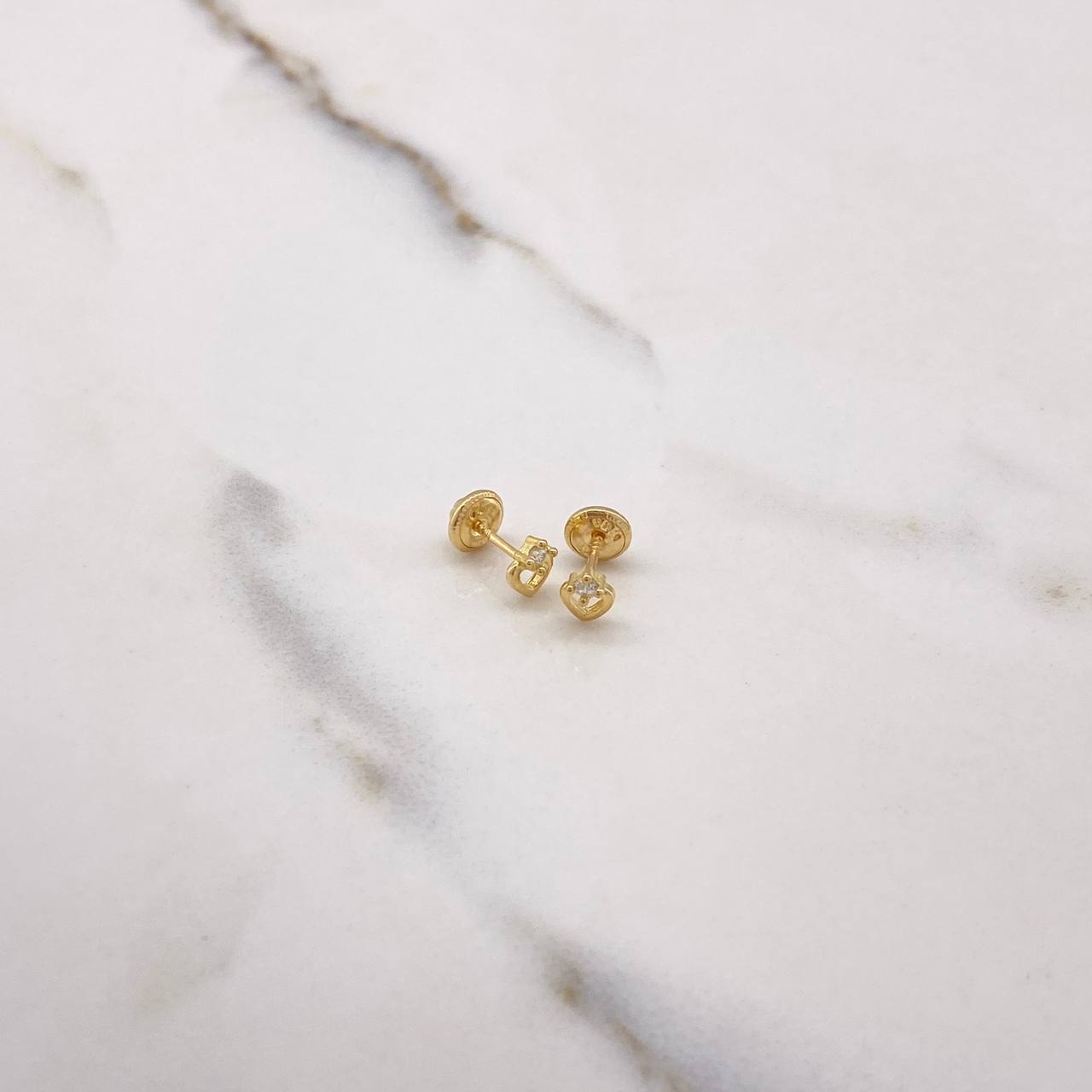 Stud Earrings Heart Silhouette 0.75gr / White Zircon Yellow Gold $