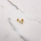Stud Earrings Heart Silhouette 0.75gr / White Zircon Yellow Gold $
