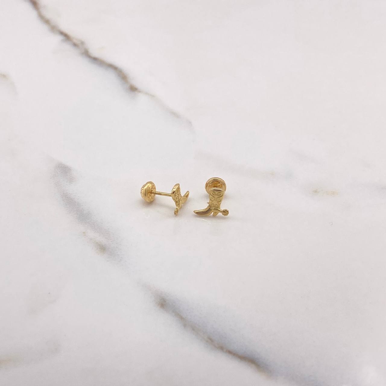 Stud Earrings Boots 1.1gr / Yellow Gold &