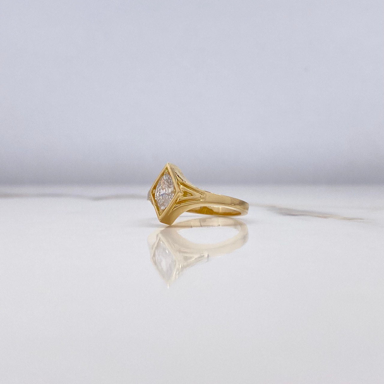Solitaire Solitaire Marquise 4.94gr / Size 6 1/4 / Diamond 0.46 Qts Yellow Gold (Jewelry Offer) &