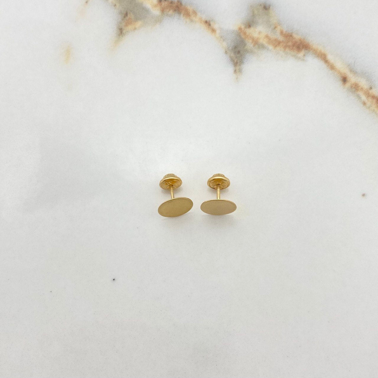 Stud Earrings Circle 1.1gr / Smooth Yellow Gold $