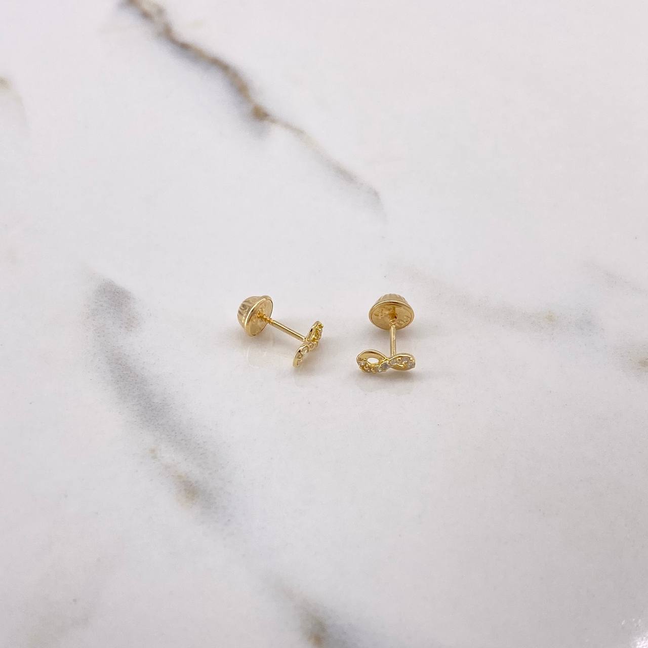 Topos Infinito 0.65gr / Circones Blancos Oro Amarillo 18K &