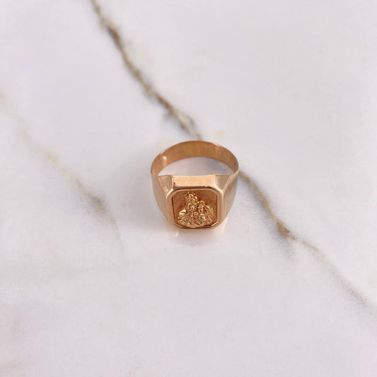 Virgin del Carmen Signet Ring 3.8gr / Size 8 3/4 / Smooth Rose Gold $