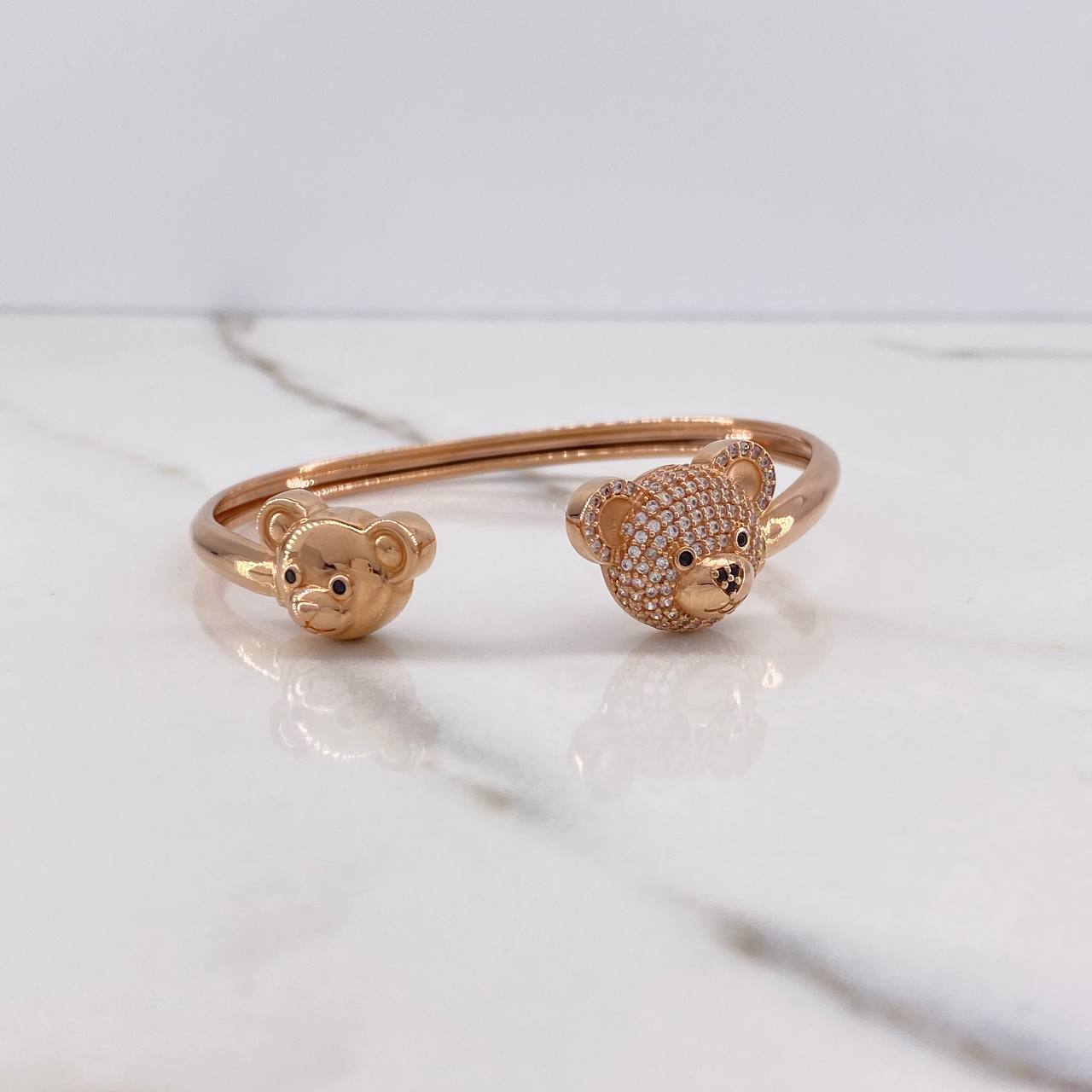 Bracelet Bear Hug 10.6gr / 15cm / White Zircons Rose Gold &