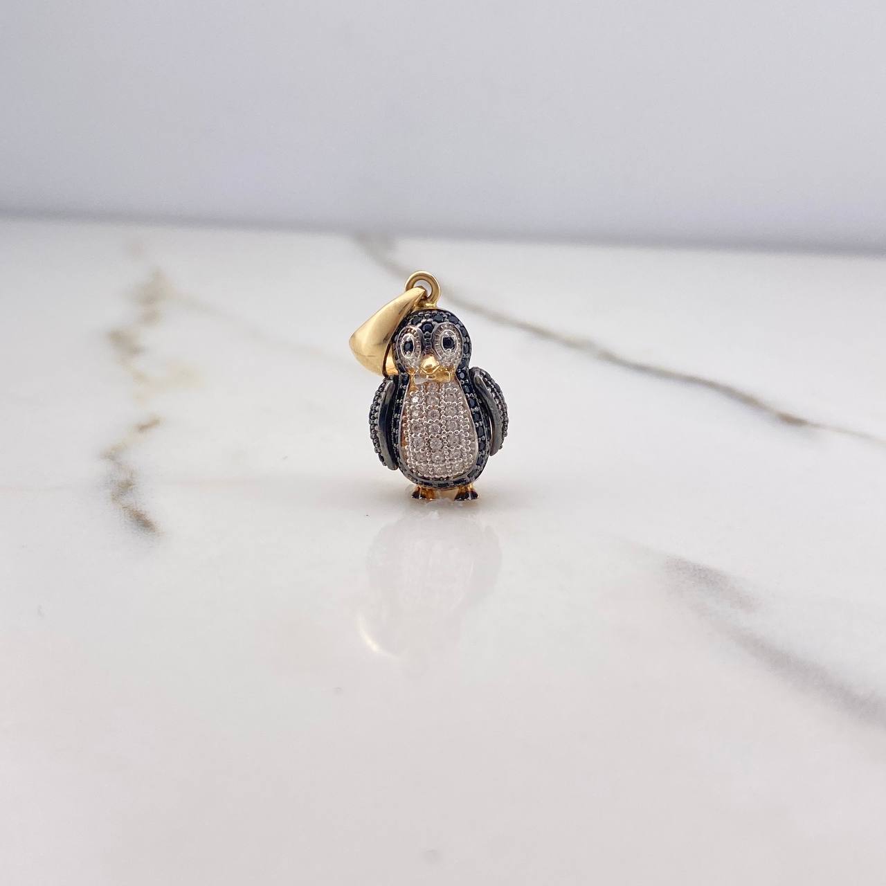 Pendant Penguin 3.65gr / 2.5cm / White and Black Zircons Two Yellows Gold White &