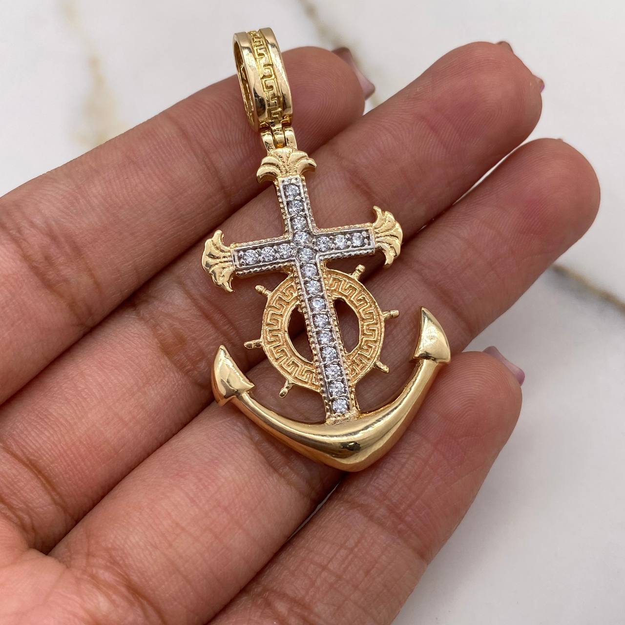 <i data-tl='475472E4'>Anchor Rudder 6.2gr / 4.5cm / White Zircons Three Golds &