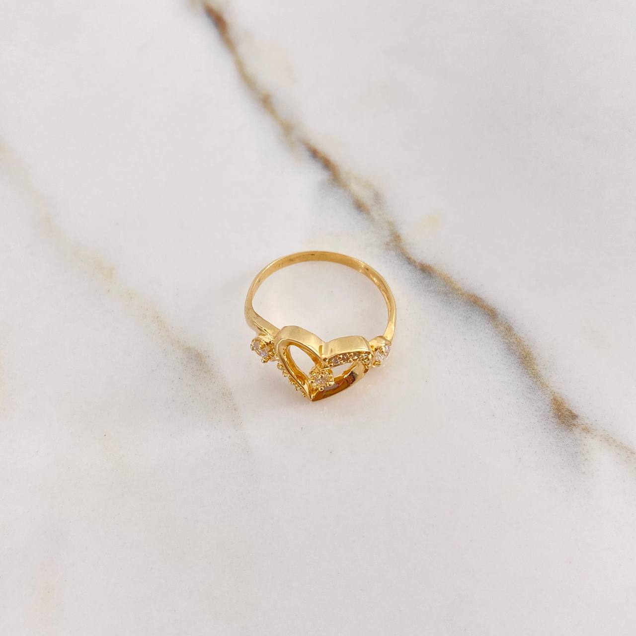 Heart Ring 2.35gr / Size 6 / White Zircon Silhouette Yellow Gold &
