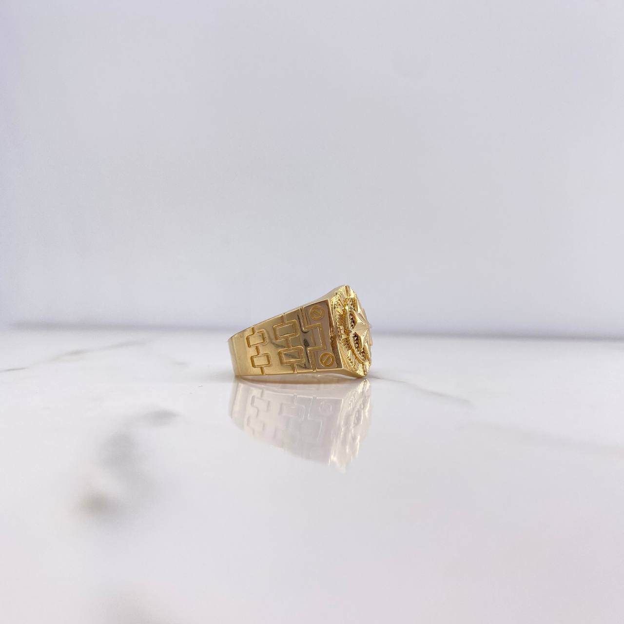 Compass Ring 11.1gr / Size 9 1/2 / White Zircons Yellow Gold &