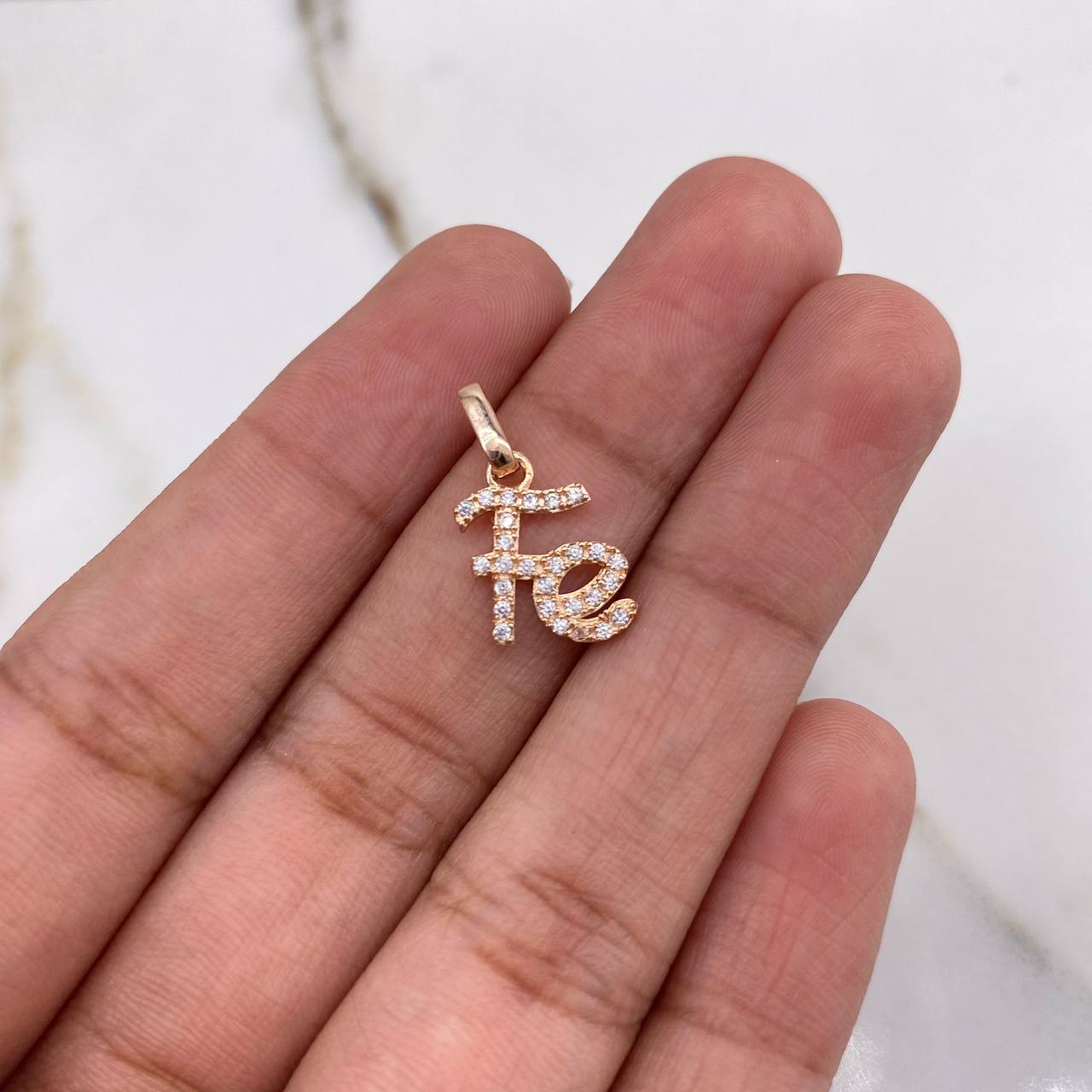 Pendant Faith 0.9gr / 1.6cm / White Zircons Rose Gold $