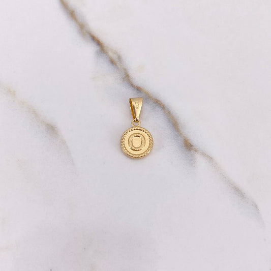 Pendant Letter O 0.65gr / 1.8cm / Yellow Gold Stamped $