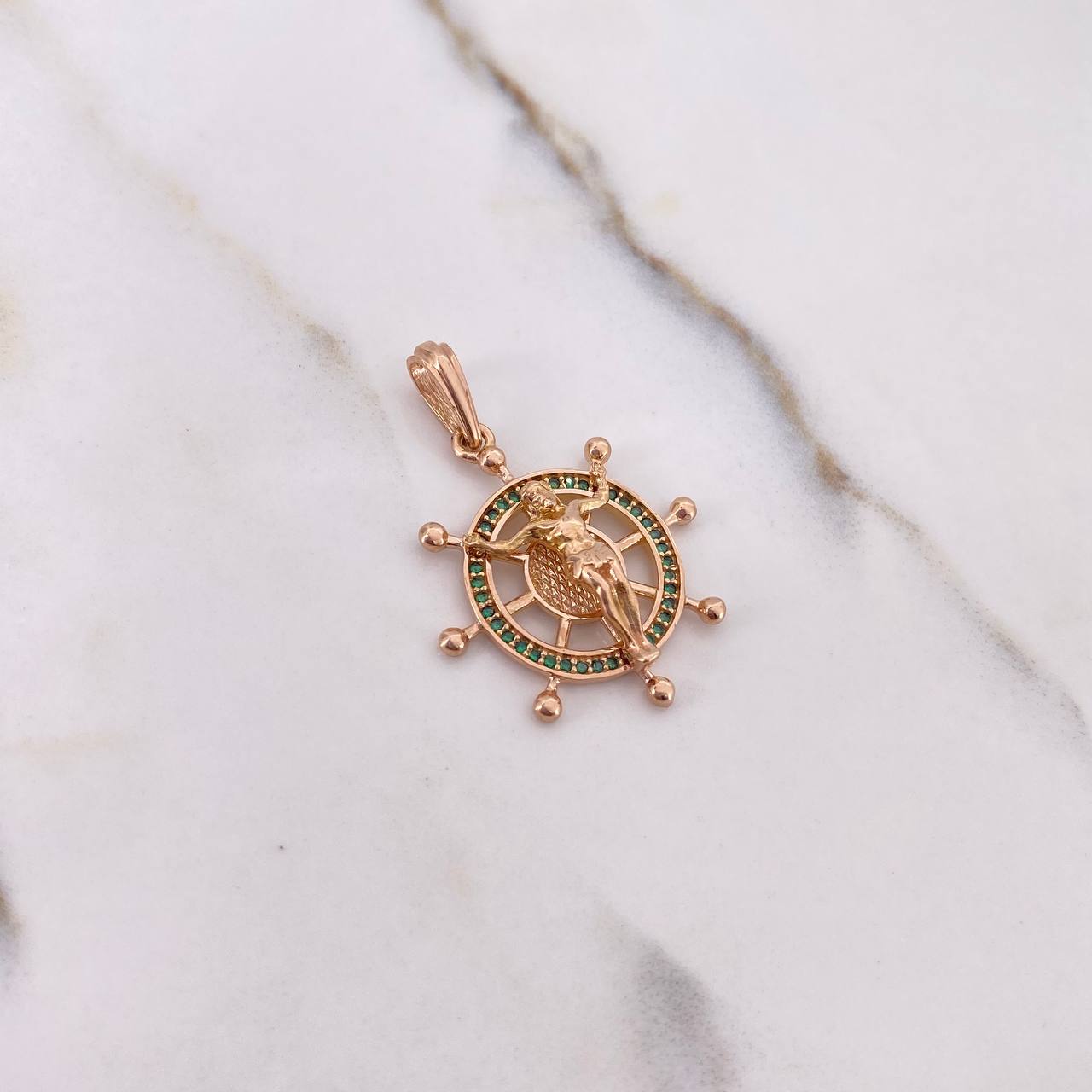 Pendant Cristo Timon 4.35gr / 3.4cm / Green Zirconia Rose Gold $