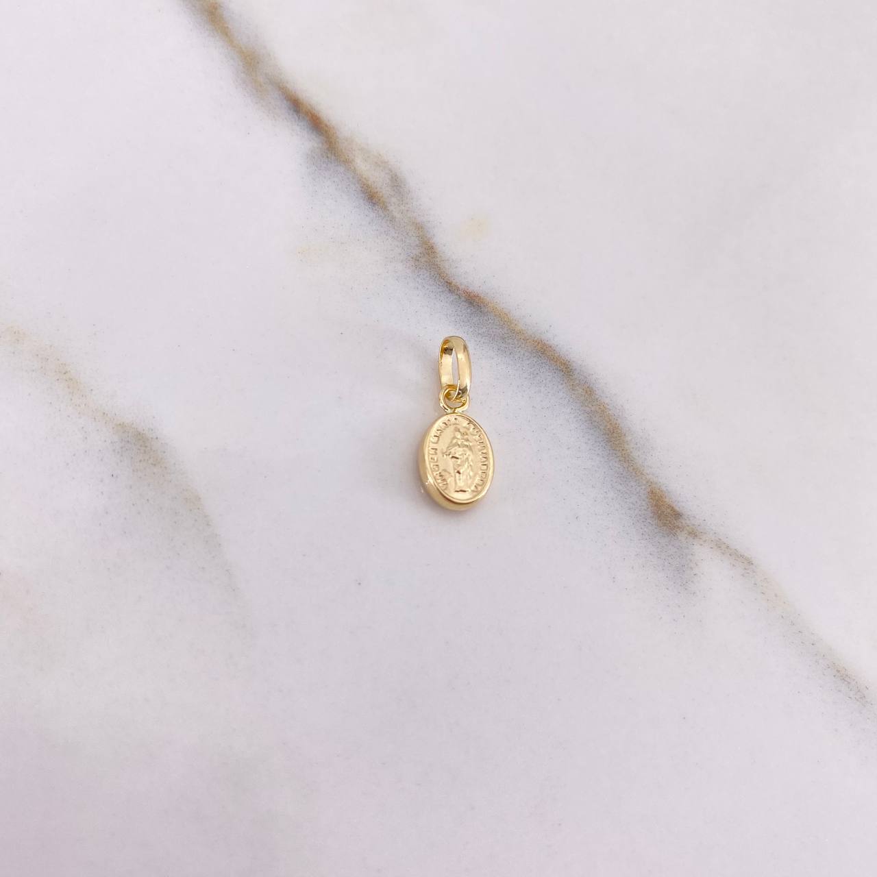 Pendant Virgin Helper 0.35gr / 1.3cm / Yellow Gold Stamped $