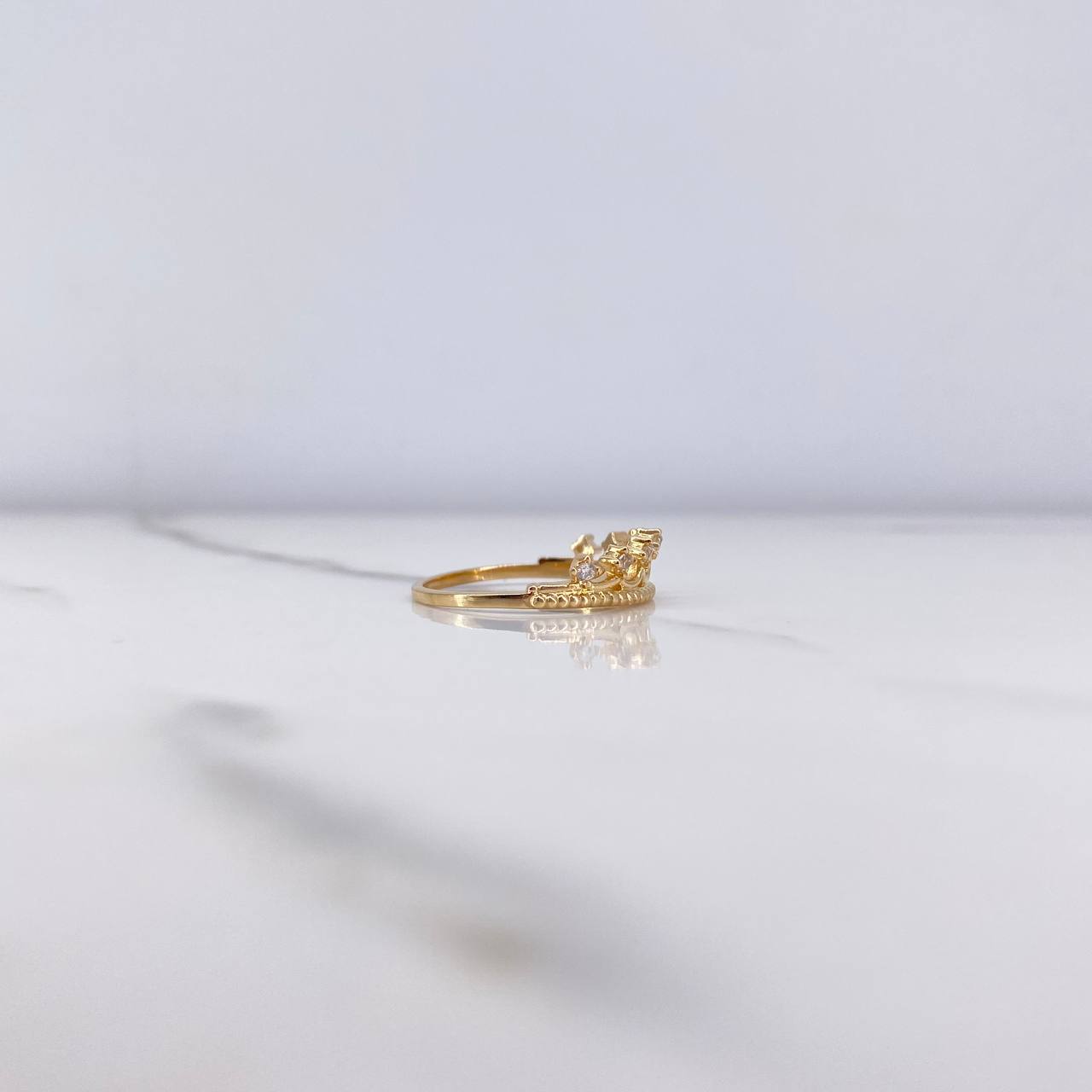 Queen Crown Ring 2.8gr / Size 6 3/4 / White Zircons Yellow Gold &