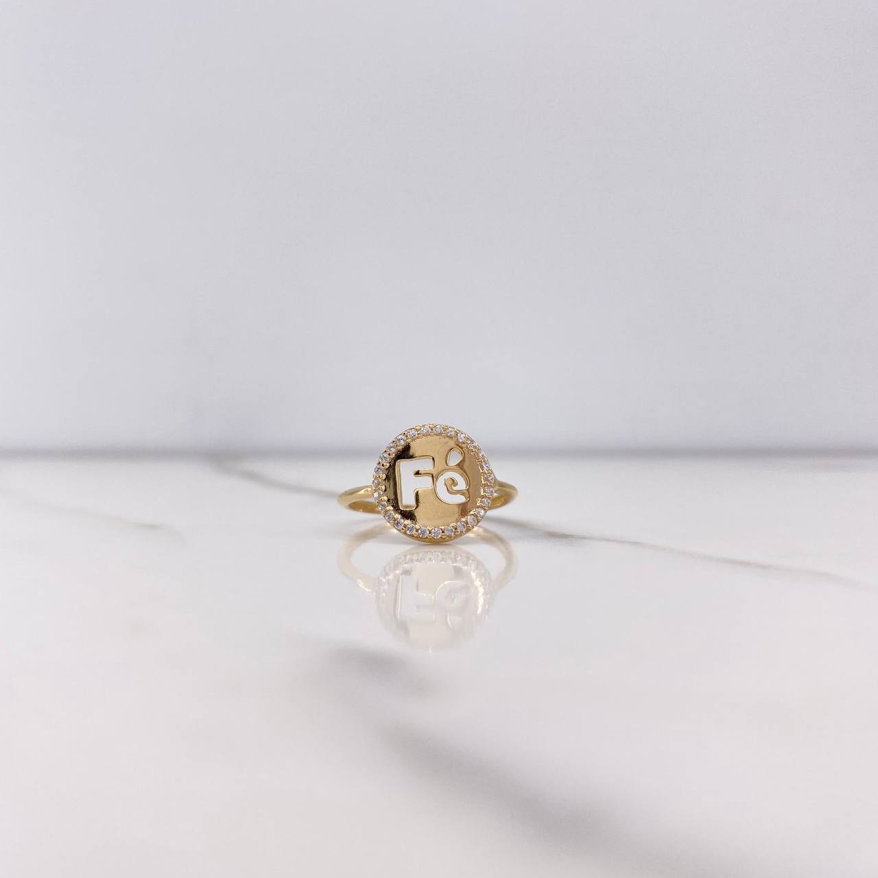 Ring Circle Faith 1.75gr / Size 5 1/2 / White Zircons Yellow Gold &