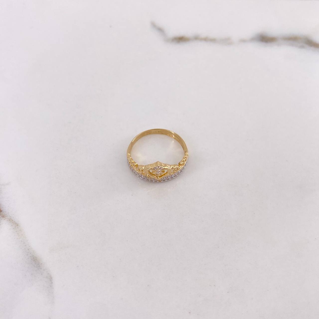 Heart Crown Ring 2.7gr / Size 6 1/4 / White Zircons Two Yellow and White Golds &