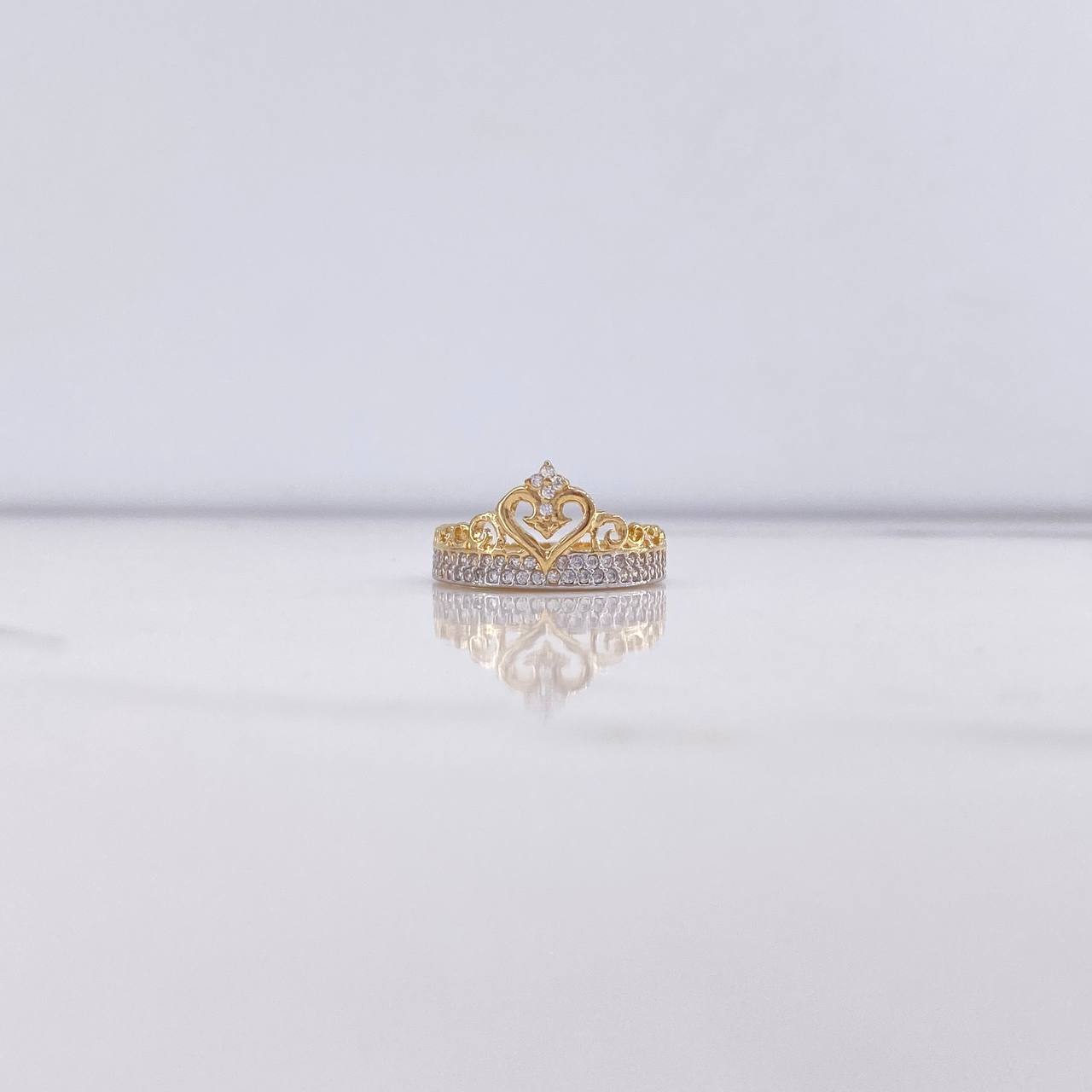 Heart Crown Ring 2.7gr / Size 6 1/4 / White Zircons Two Yellow and White Golds &