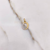 Pendant Letter O 0.75gr / 1.7cm / White Zirconia Yellow Gold $