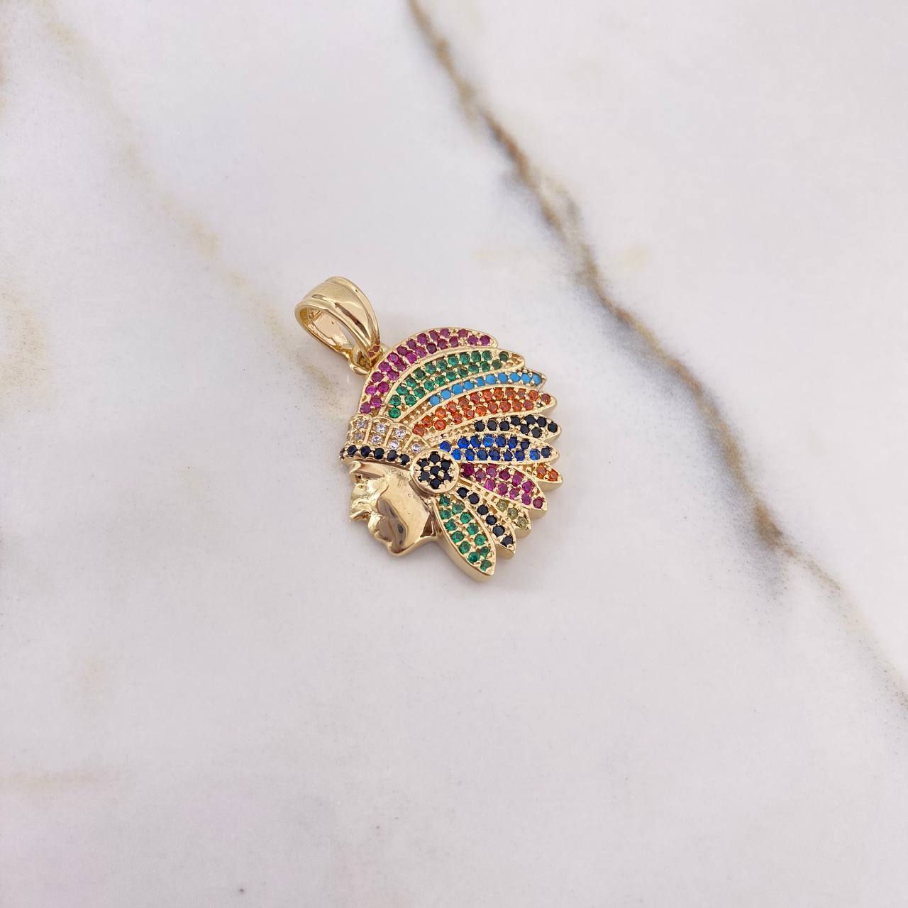 Pendant Indian 5.35gr / 2.9cm / Colored Zircons Yellow Gold &