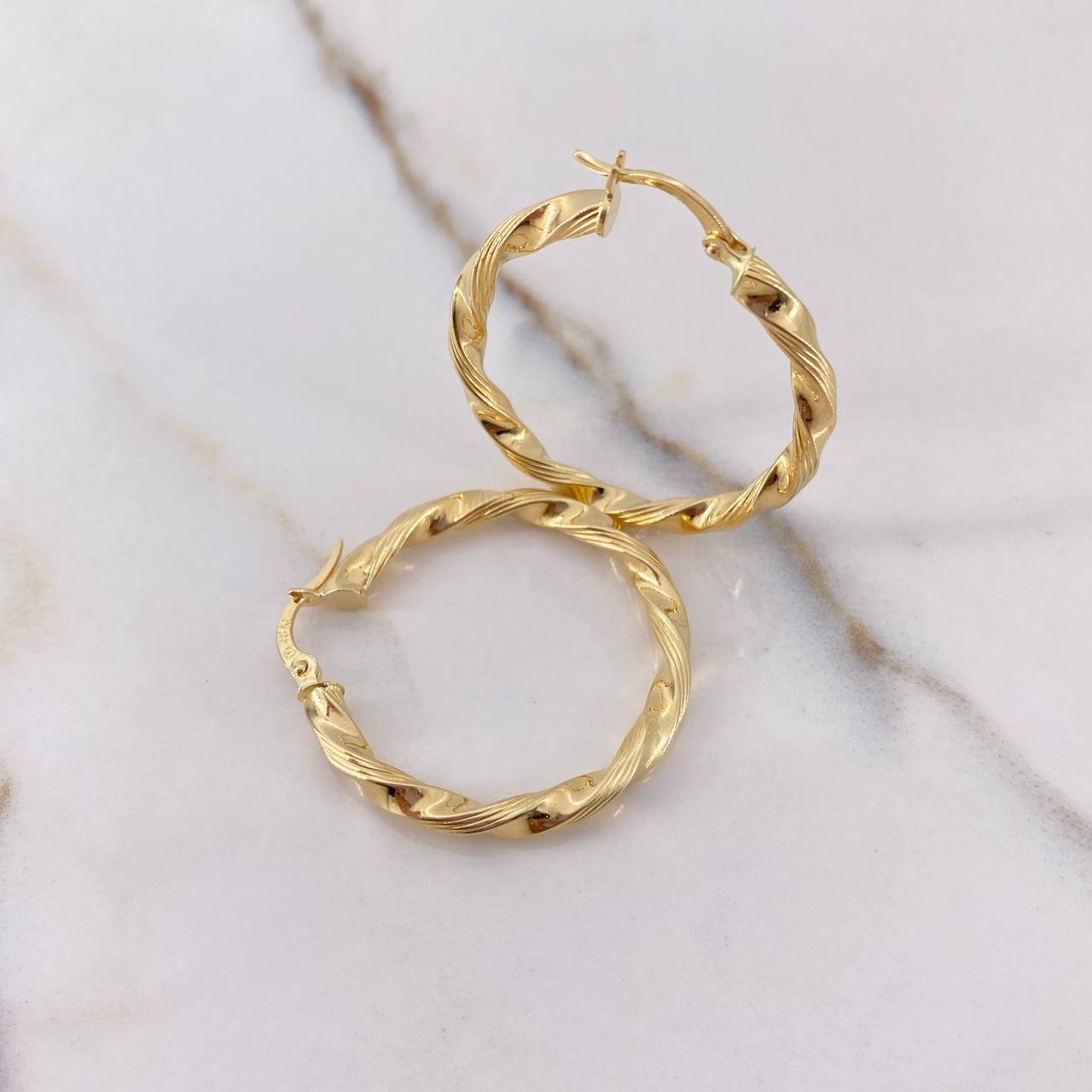 Hoop Earrings May 3.25gr / 3.3cm / Striped Yellow Gold &