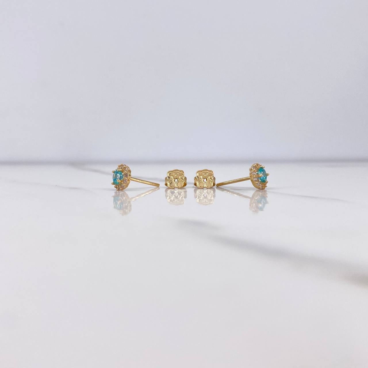 Stud Earrings Halo 1.65gr / White Blue Zircons Yellow Gold $