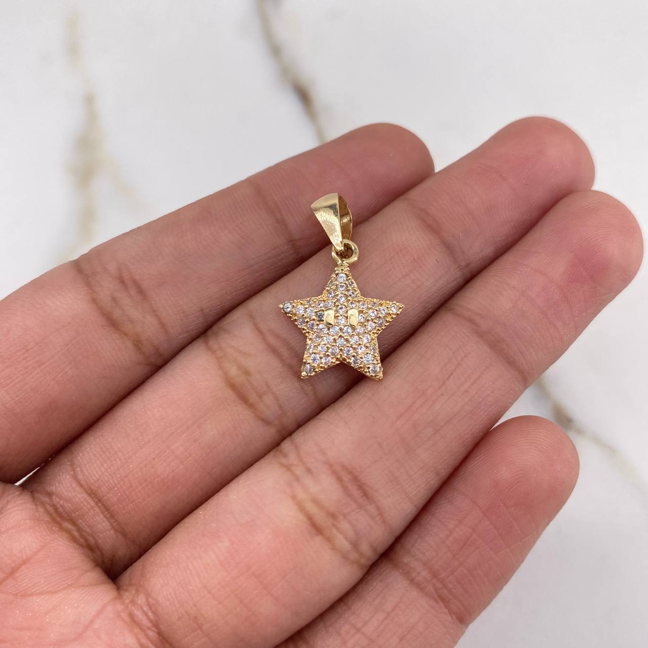 Pendant Star 1.45gr / 2cm / White Zirconia Yellow Gold $