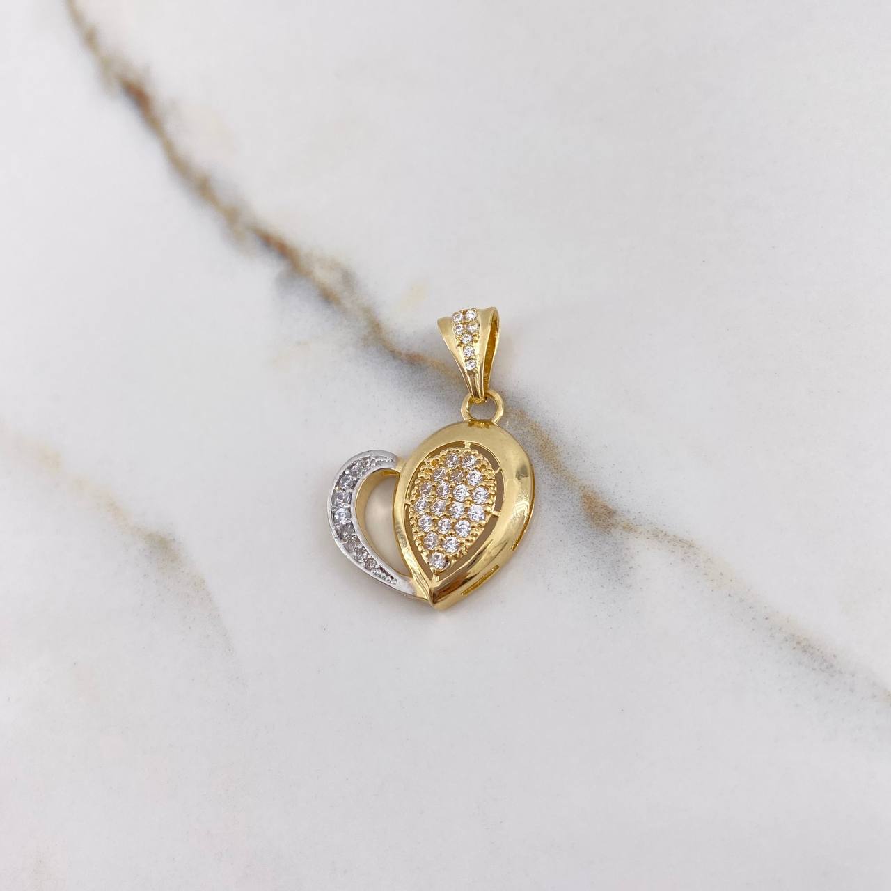Pendant Rustic Heart 3.4gr / 2.9cm / White Zircons Two-tone Yellow and White Gold &