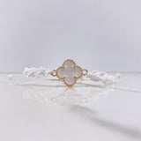 Pulsera Blanca Trebol  2.65gr / Resina Blanca Oro Amarillo  $