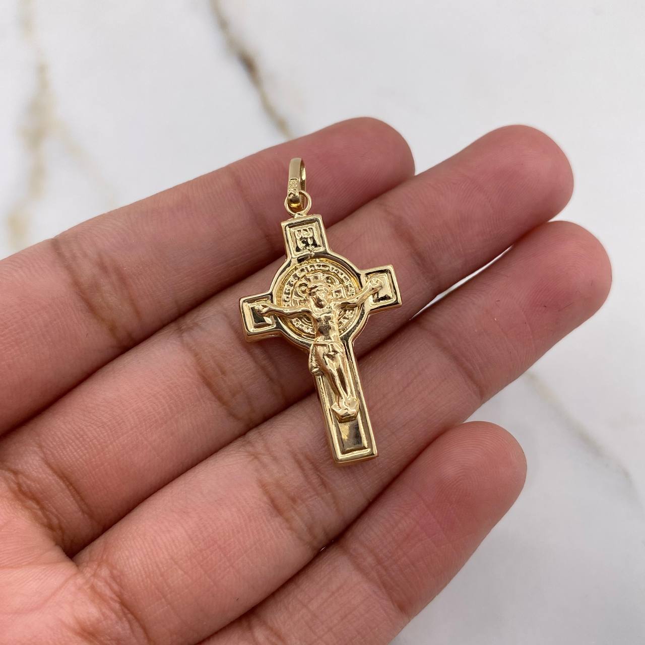 Pendant Cross Christ 2gr / 3.5cm / Saint Benedict Yellow Gold &