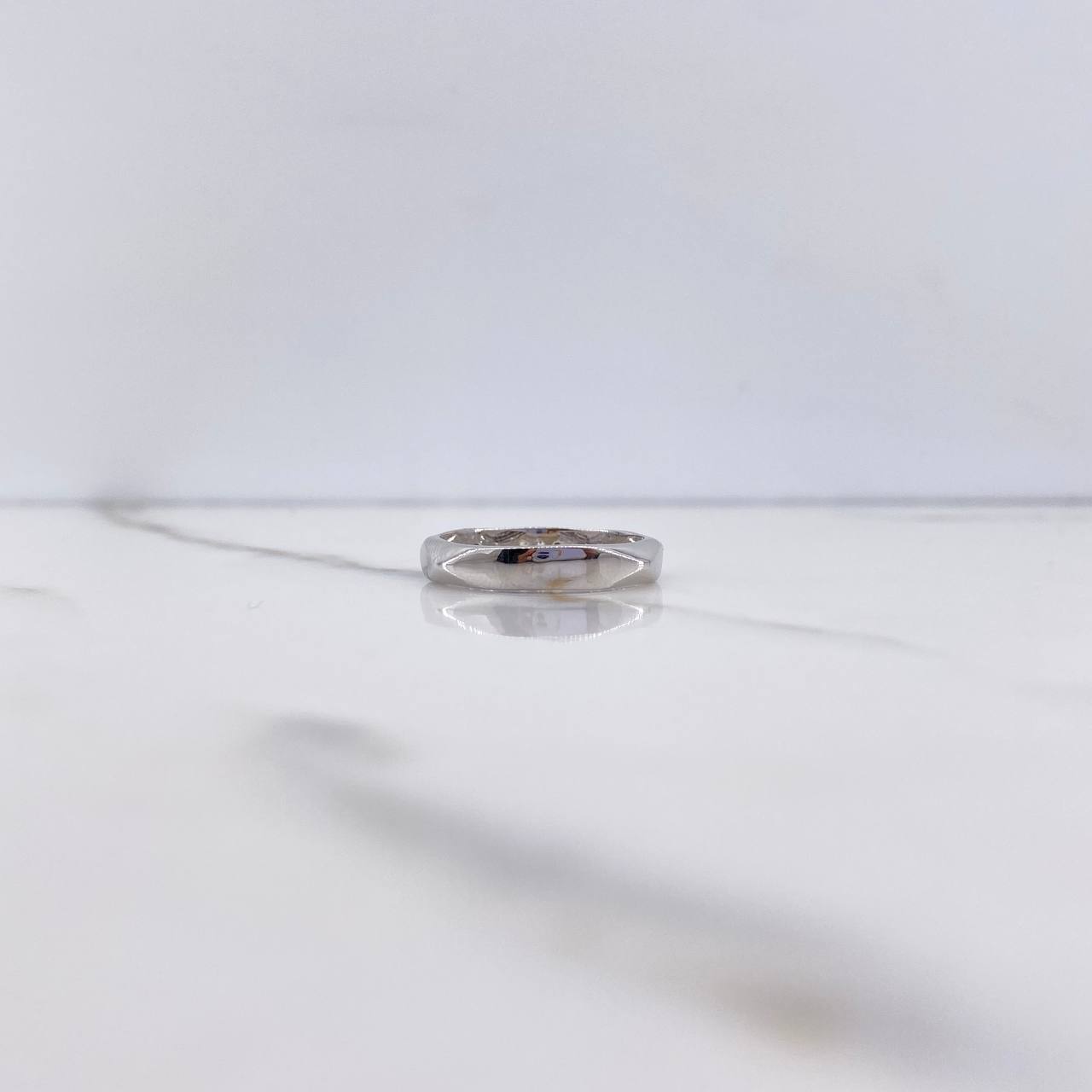 Ring Band Rhombus 2.75gr / Size 6 3/4 / White Zircons White Gold &