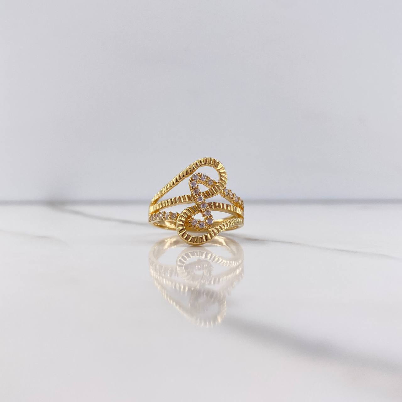 Crossed Lines Ring 3.85gr / T6 3/4 / White Zircons Yellow Gold &
