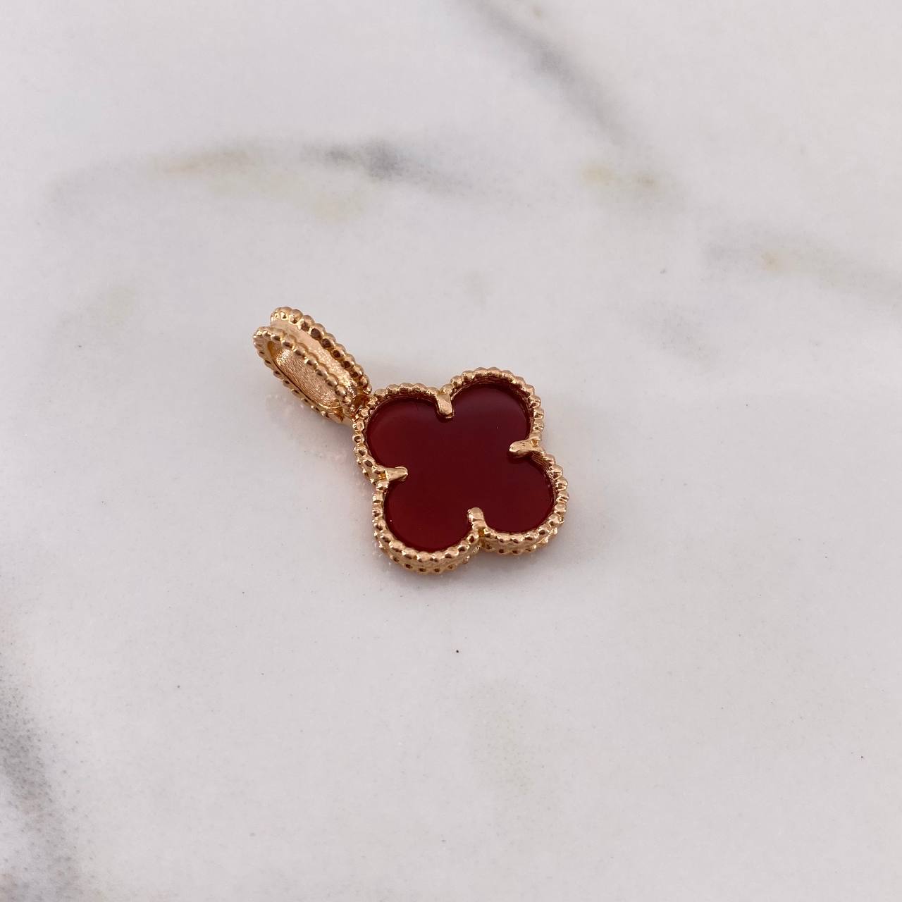 Pendant Clover 3.3gr / 2.6cm / Red Agate Rose Gold $