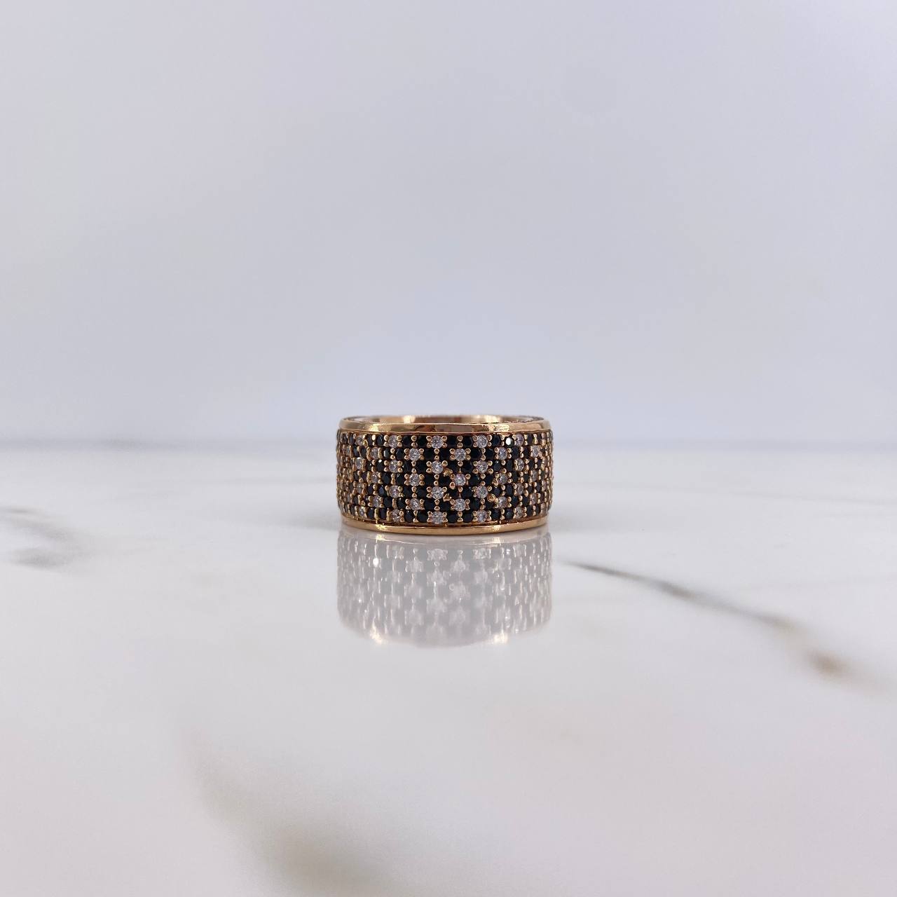 Ring Band Stones 11.7gr / Size 6 1/4 / Black and White Zircons Rose Gold $