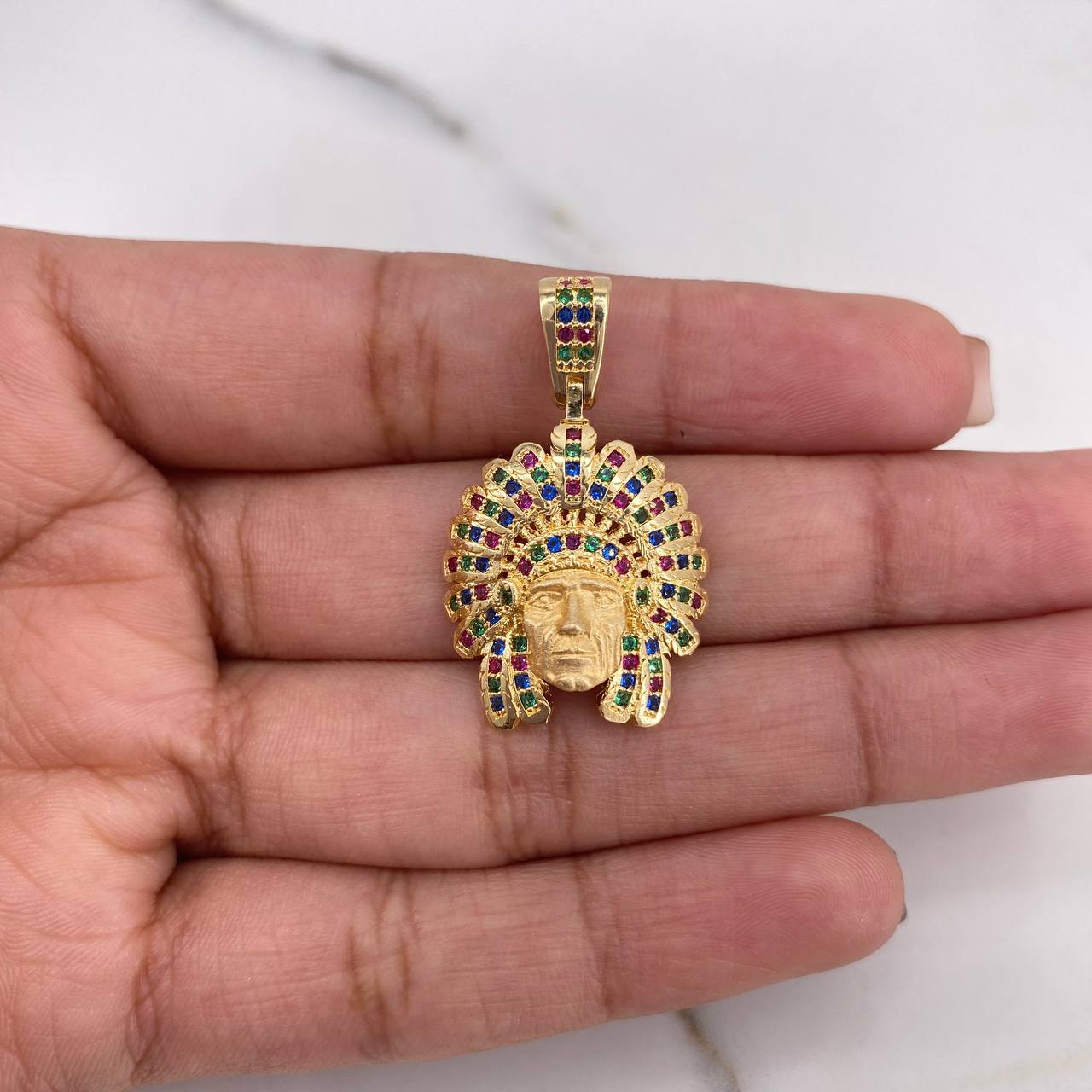 Pendant Indian 4.4gr / 3cm / Green Fuchsia Blue Zircons Yellow Gold $