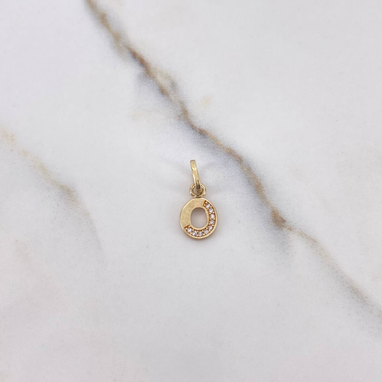 Pendant Letter O 0.65gr / White Zircons Yellow Gold $