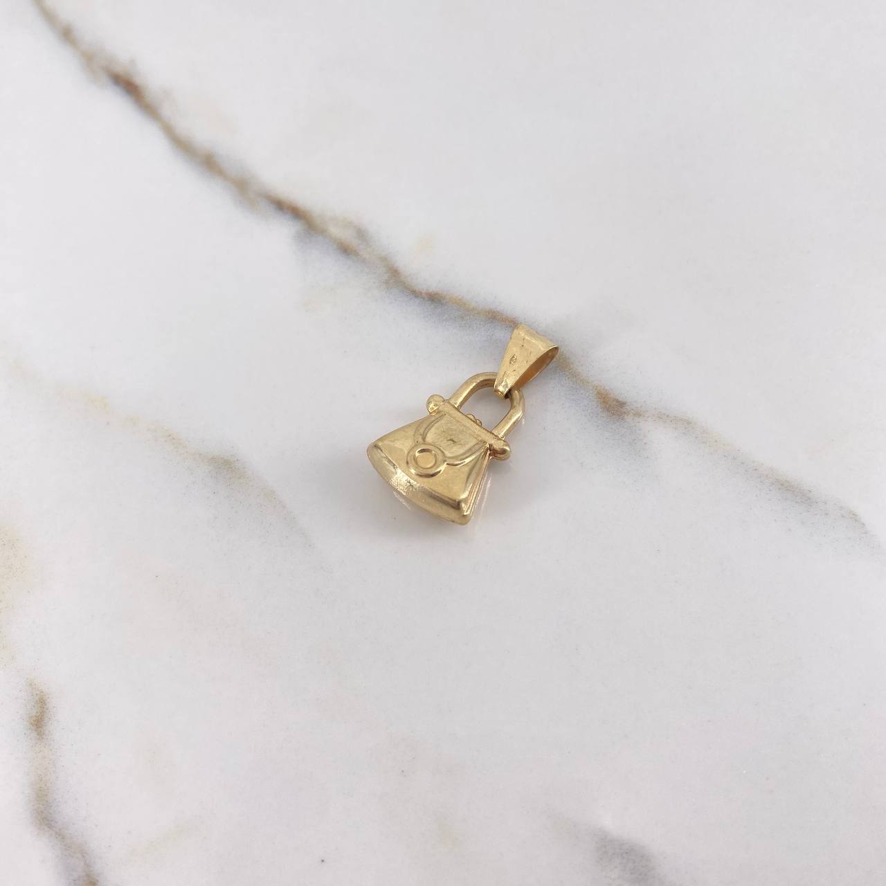 Pendant Bag 1.7gr / 2cm / Yellow Gold Stamped $